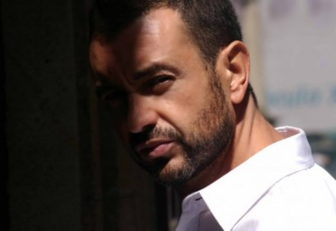 “50 palabras son suficientes para contar una historia” Joaquín Hurtado, presentador de Radiolé