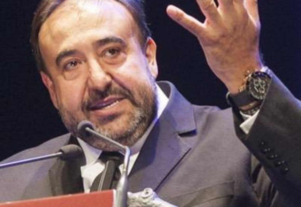 “Si fuera menos sincero todo me iría mejor, pero no sería tan feliz” Yusan Acha, Director de programas de TV y radio