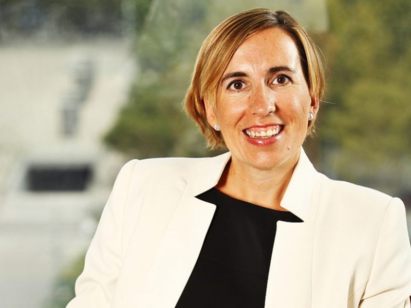 «Vienen muchísimas oportunidades después de la pandemia; espero que aprendamos e invirtamos en un futuro sostenible» Raquel Espada, Vicepresidenta Estrategia EMEA Energía y Sostenibilidad de Schneider Electric