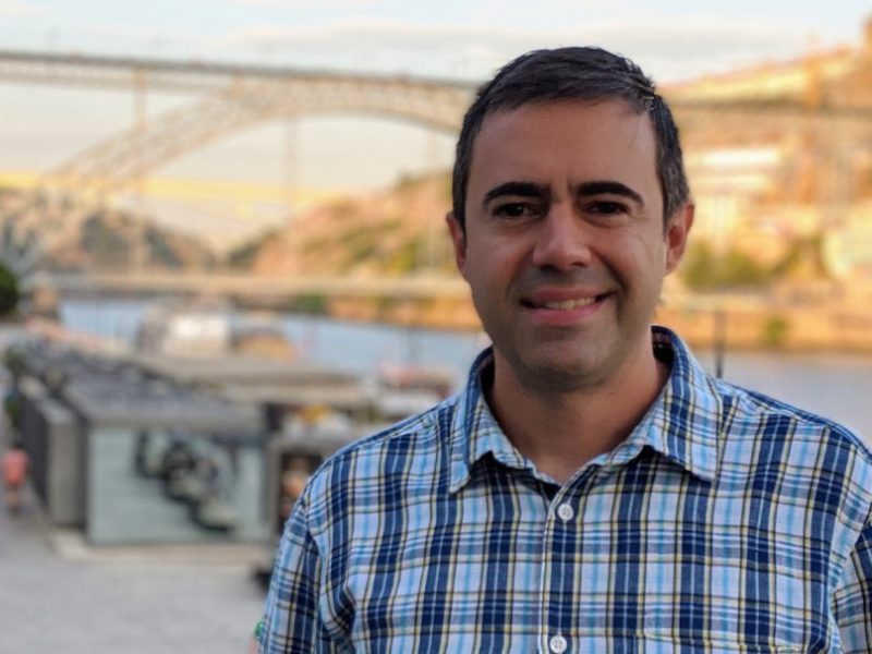 «Parece que para liderar hay que estar todo el tiempo hablando, y es lo contrario» Juan Seguí, CEO de Acceseo