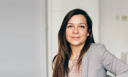 Elena Peyró en Naked Chief
