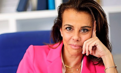 Pilar Tallón Naked Chief