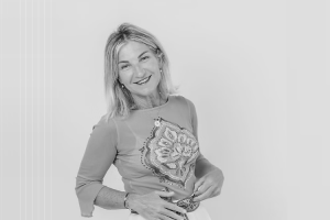 Celia Rivero en Naked Chief