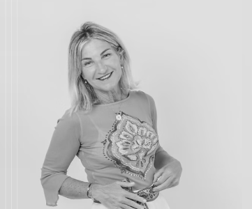 Celia Rivero en Naked Chief