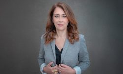 Olga García en Naked Chief