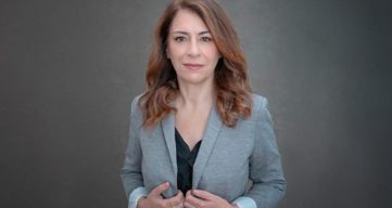 Olga García en Naked Chief